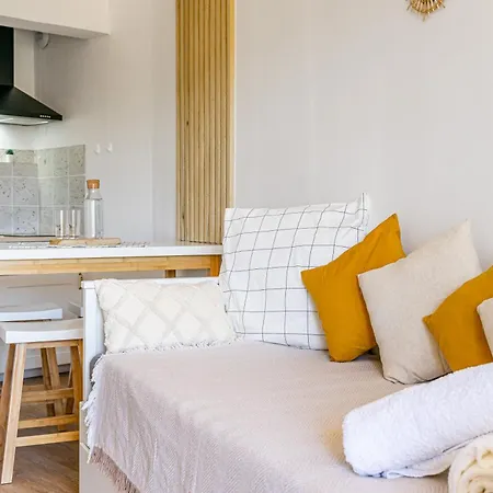 St Charles : Confortable+ Balcon Apartment Marseilles